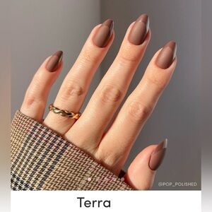 Glamnetic Terra Matte Taupe Short Almond Press-On Nails French Tip Style